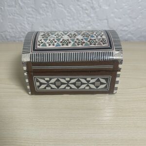Egyptian Inlaid Mother of Pearl Mosaic Beechwood 4” Hinged Trinket Box Lined